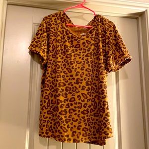 Leopard 24/7 tee